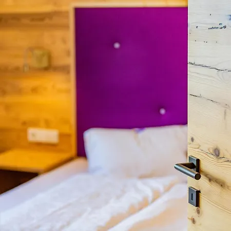 Kirchgasser Guest house 4*