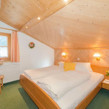 Kirchgasser Guest house 4*