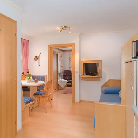 Guest house Kirchgasser 4*