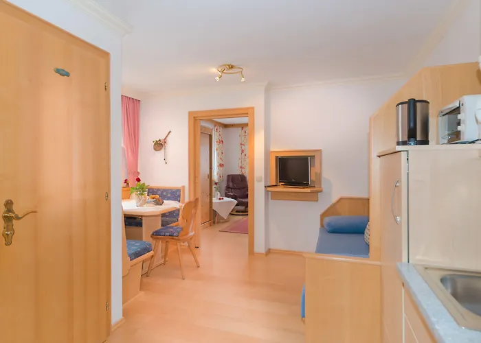 Guest house Kirchgasser 4*